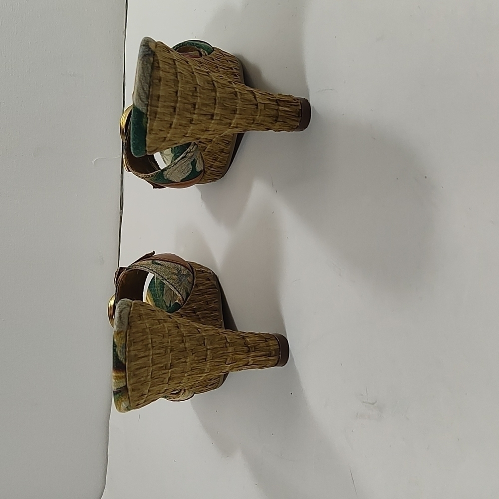 Anne Klein Floral Wedge Mule Sandals with Buckle Detail Size: 7.5M - Picture 4 of 5